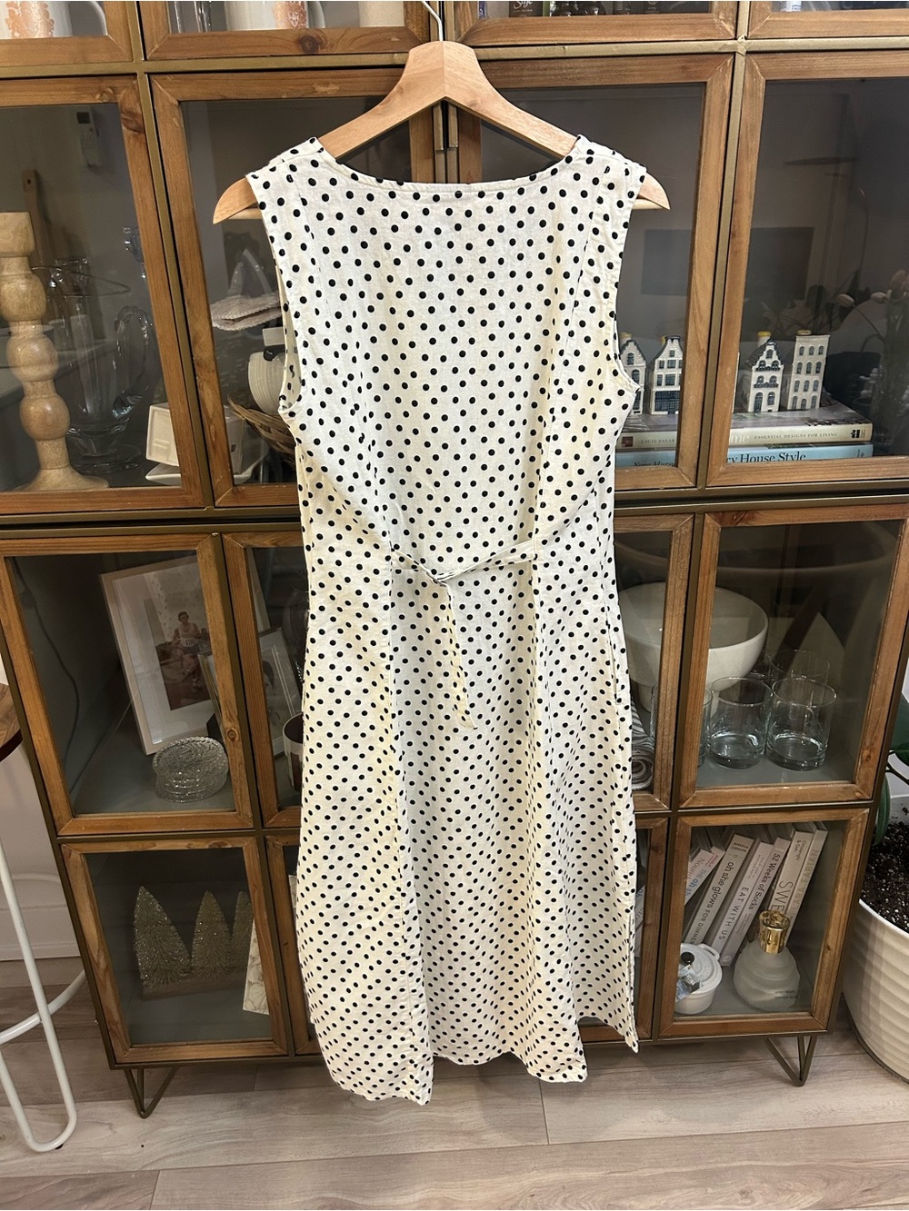 Vintage Cotton Sleeveless V-Neck Polka Dot Midi Dress - Picture 2 of 13